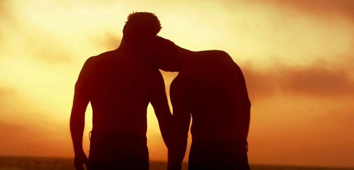 GAYFRIENDLY-870x4181.jpg