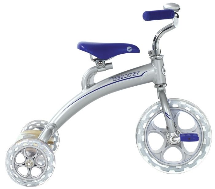 Giant_Tricycl_Silver_2587.jpg ht=613