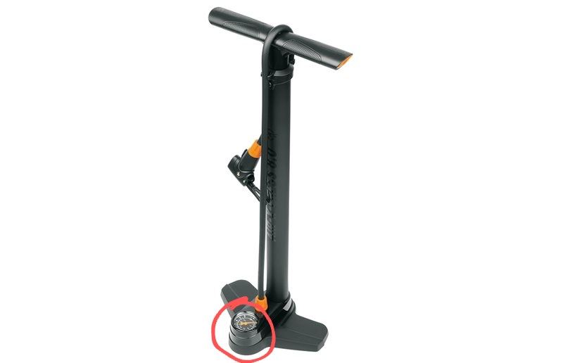golvpump-sks-air-x-press-80-svart~2.jpeg