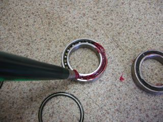 grease_bearing.jpg ht=240