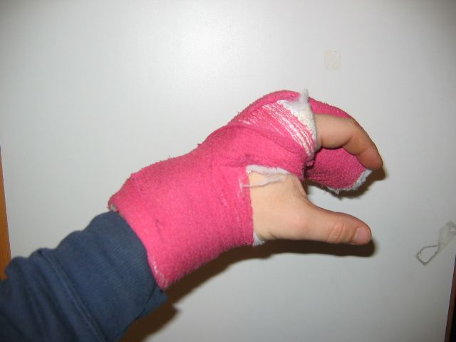 hand.jpg ht=480