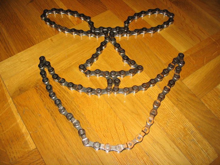 happychain.jpg ht=544