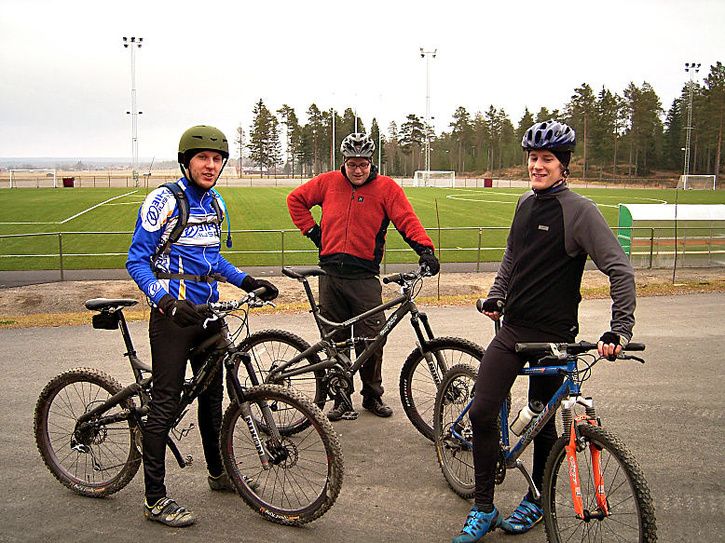 Happyride_rÃbÃck01.jpg ht=543