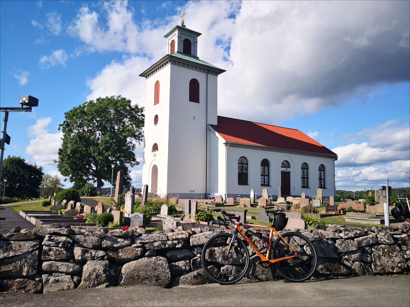 Harestads Kyrka.jpg