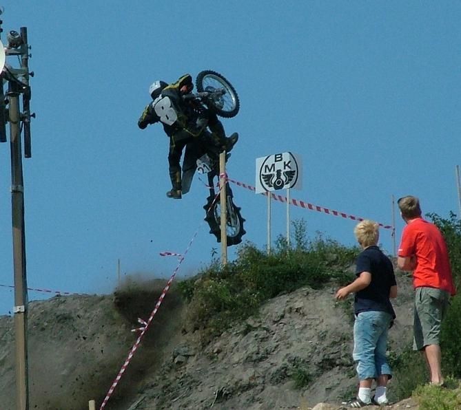 Hillclimb-09fix.JPG ht=596