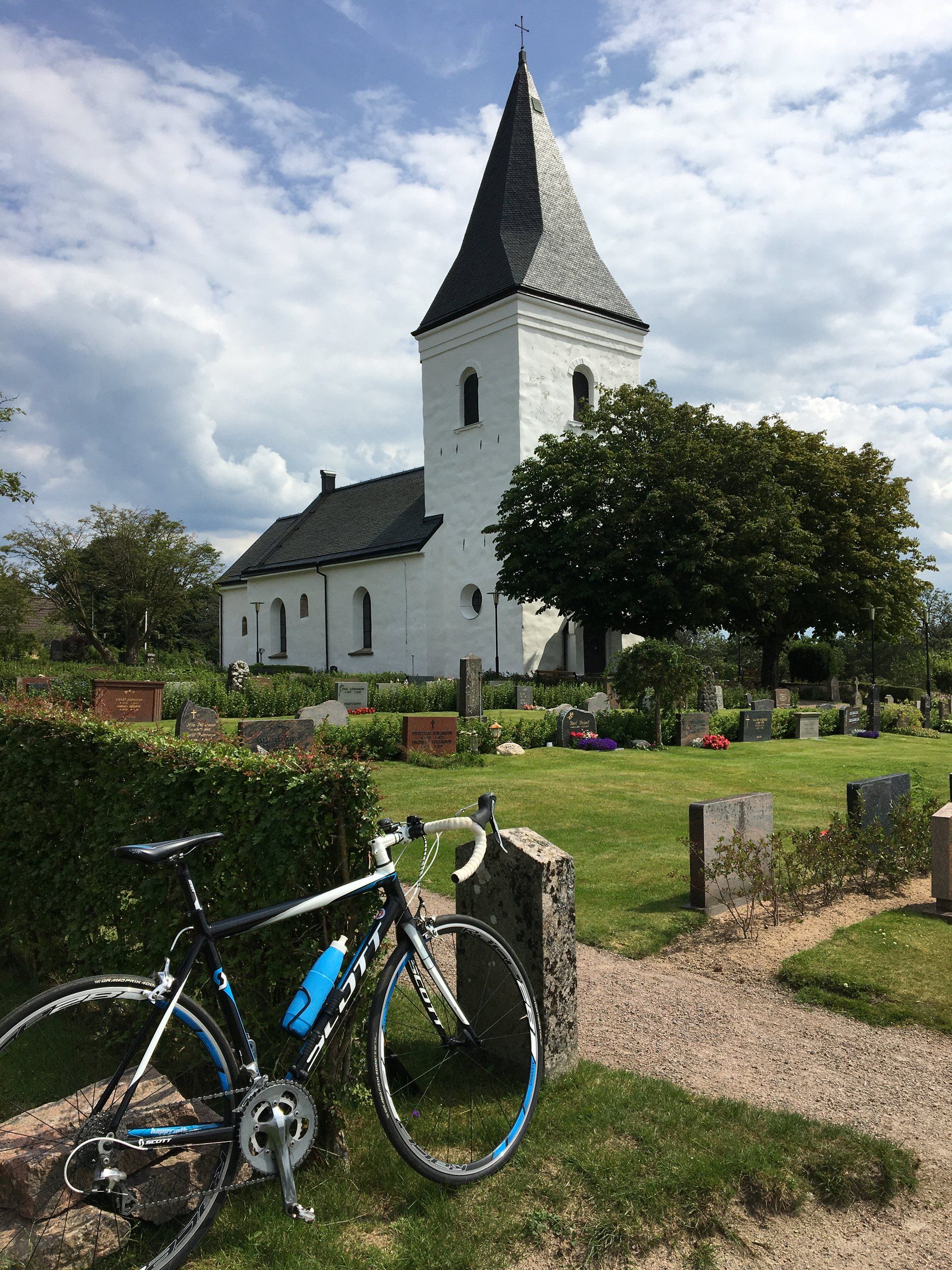 Holms_kyrka.JPG