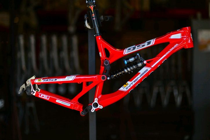 intense-951-red.jpg ht=483