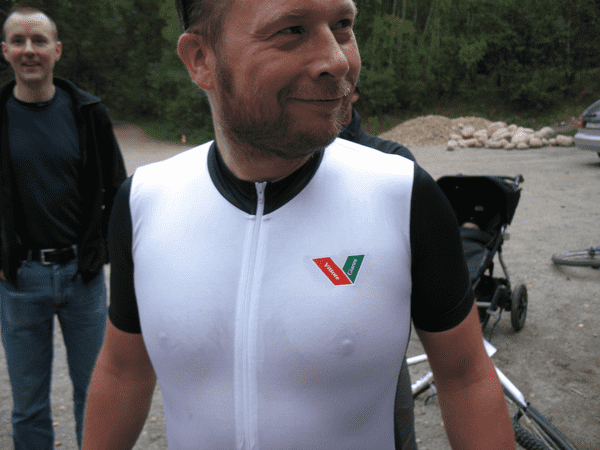 jlarssonstiffnipples.jpg_size600.png ht=450
