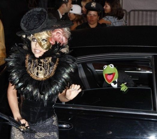 lady-gaga-and-kermit-the-frog.jpg