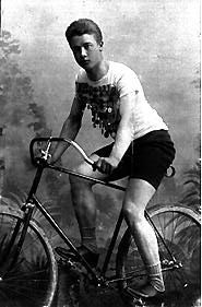 larsson-60.jpg ht=281