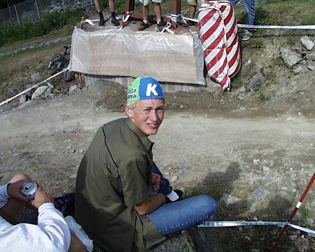 manliggroupie.jpg ht=512