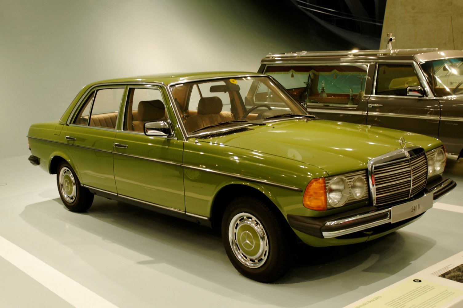 mercedes-benz-w123.jpg