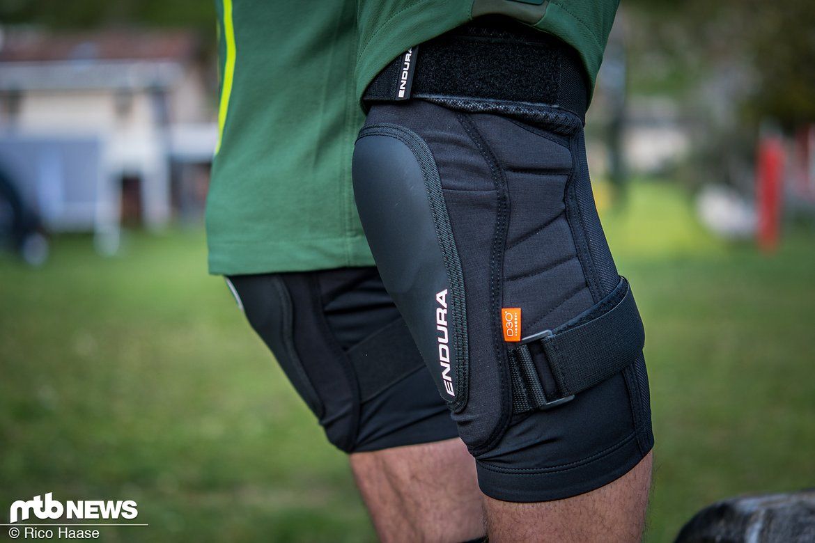 MT500 Hard Shell Knee.jpg