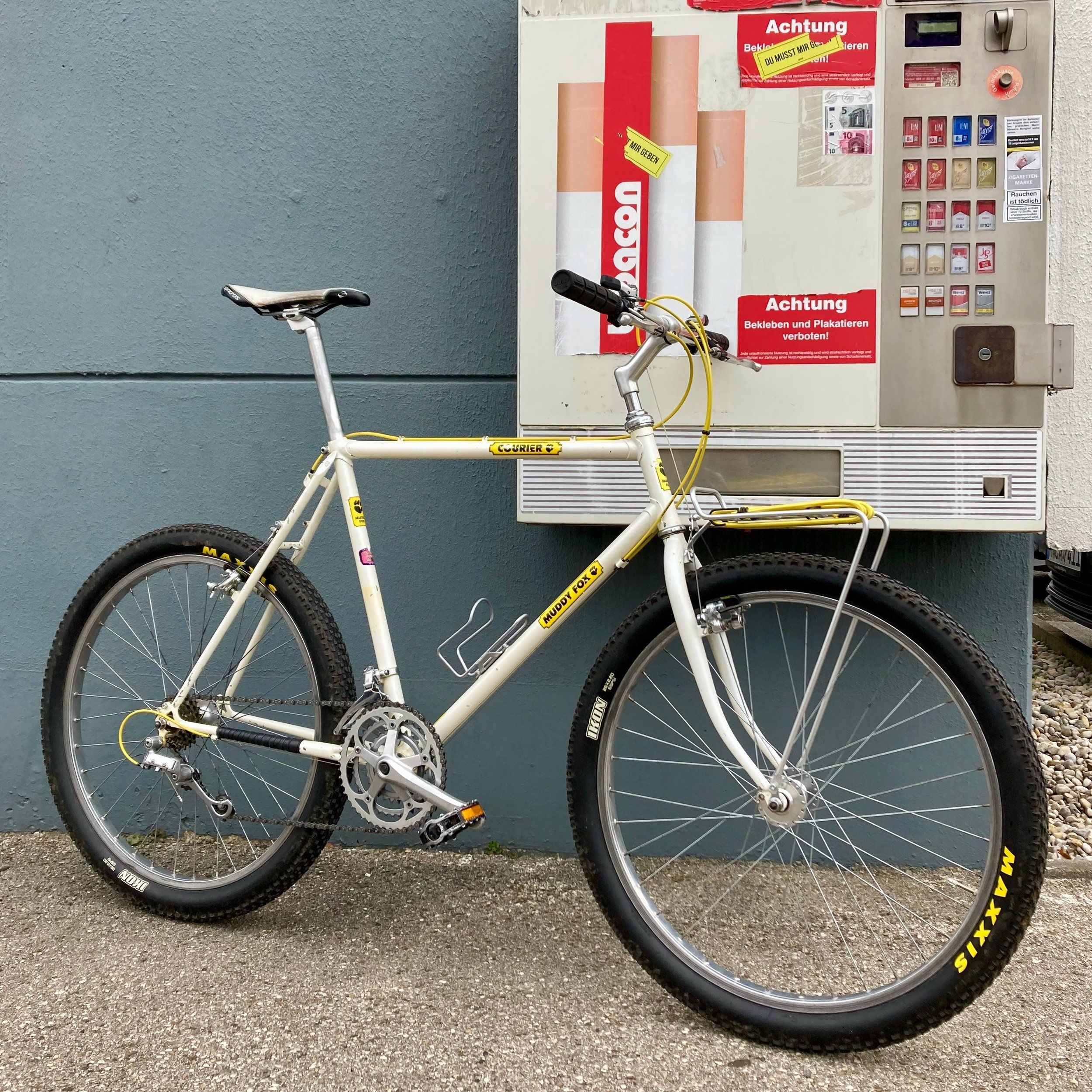 MuddyFoxCourier-CigaretteVendingMachine - 1.jpeg