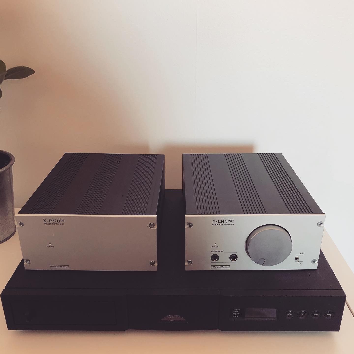 naim_xcan_xpsu_front2.JPG