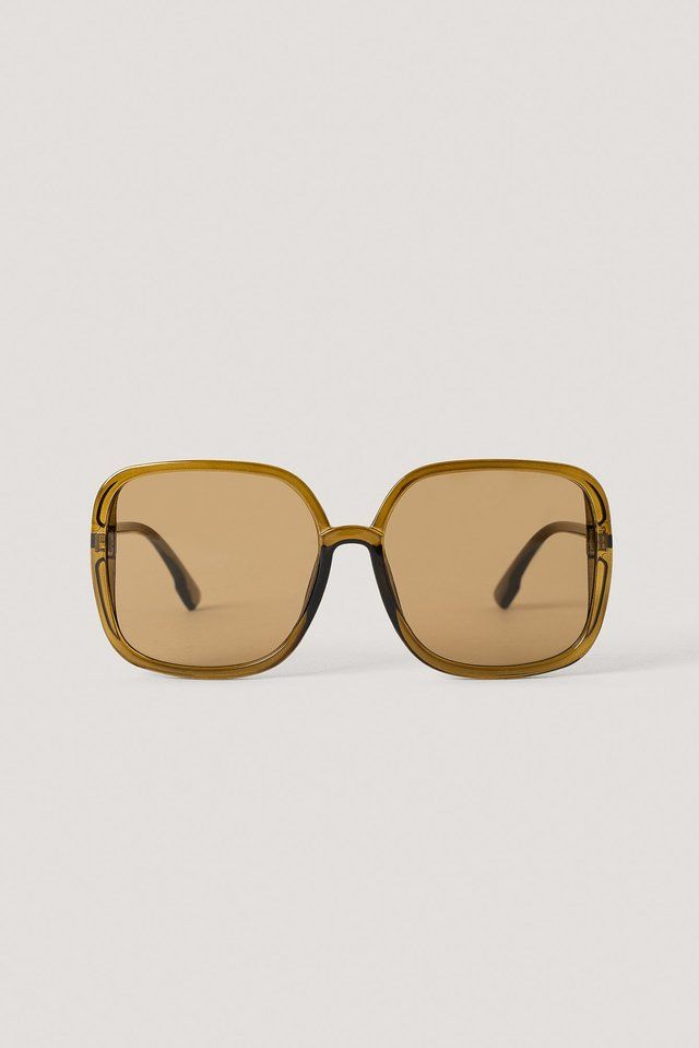 nakd_oversize_square_retro_sunglasses_1015-002844-0017_01m.jpg