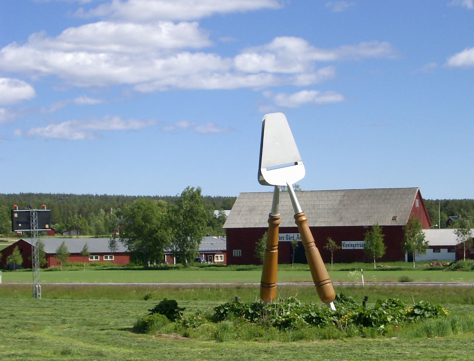 nset_-_vrldens_strsta_osthyvel.jpg