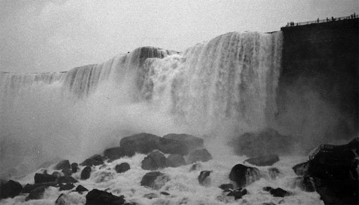 niagara.jpg ht=414