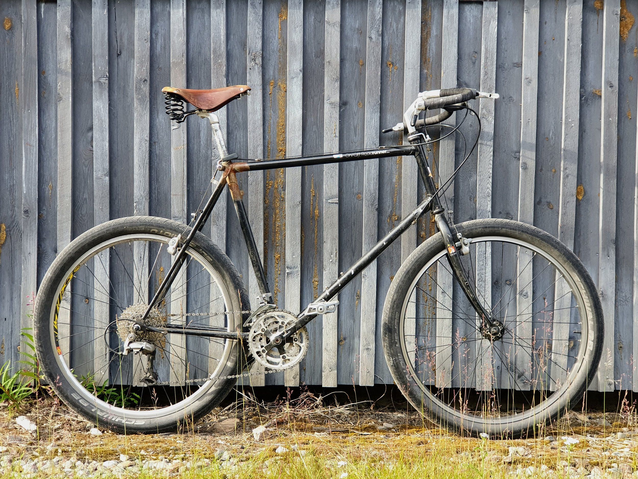 On-Off svart sida crop.jpg