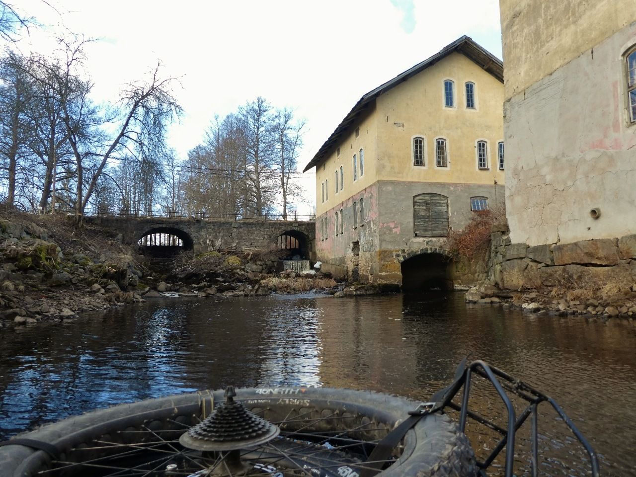P10407051280x960.jpg