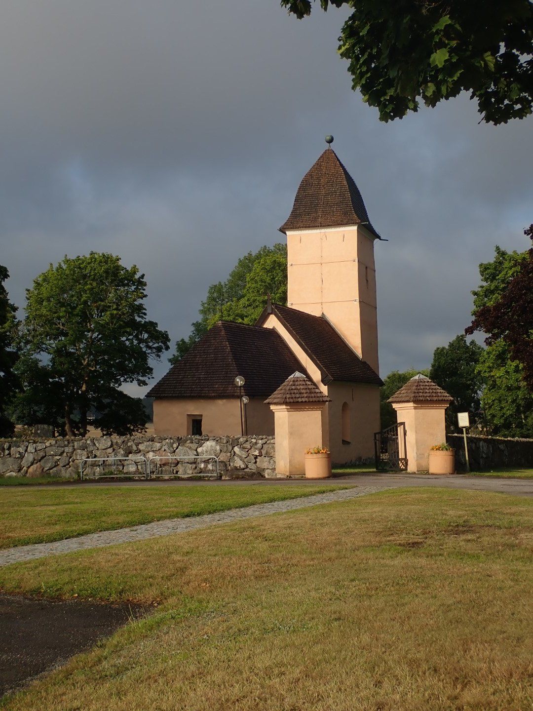 P8143166 (Large).jpeg