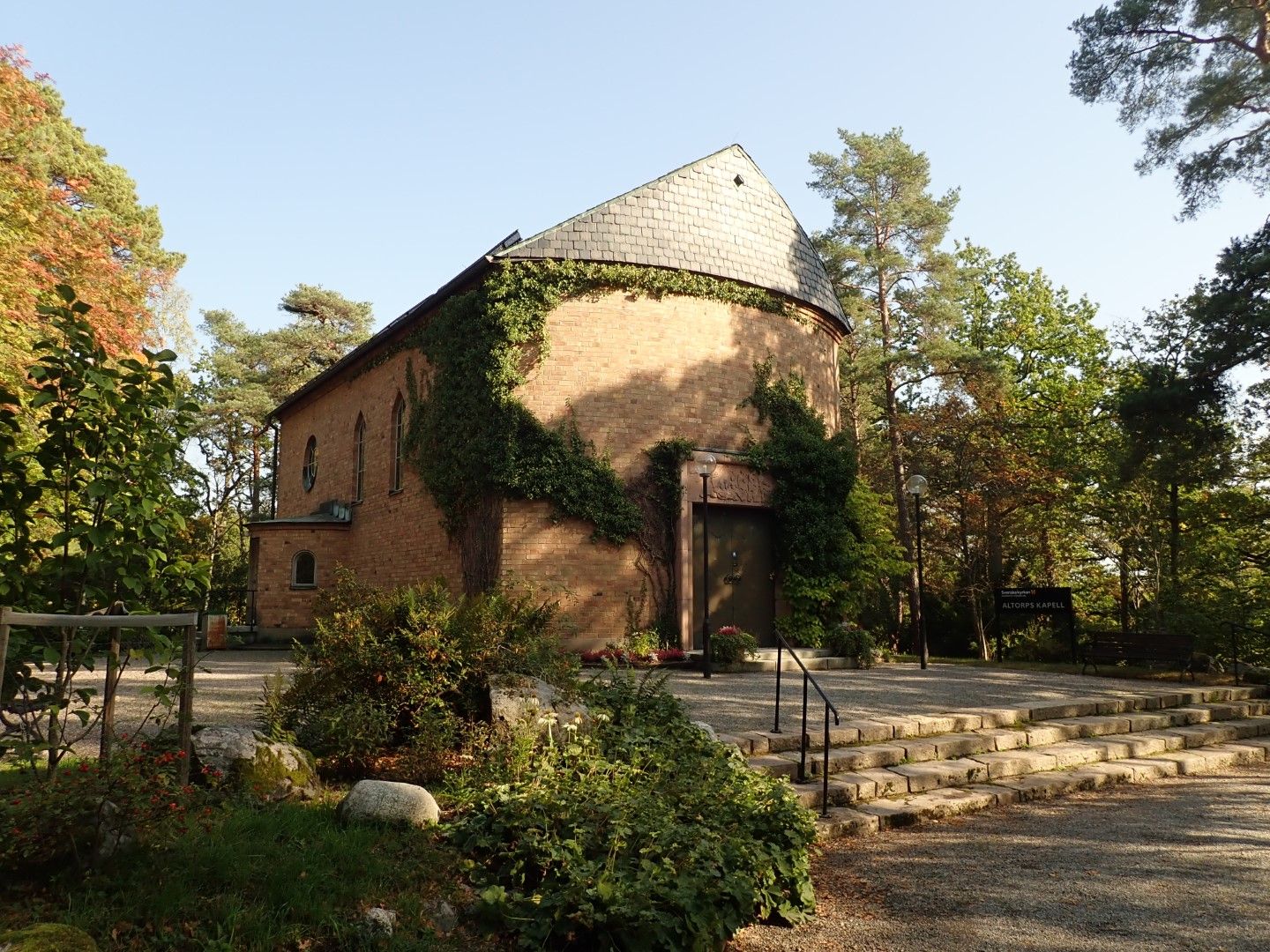 P9273719 (Large).jpeg
