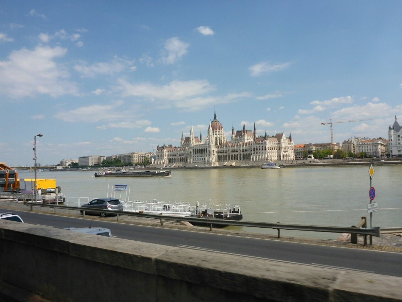 Parlament.JPG