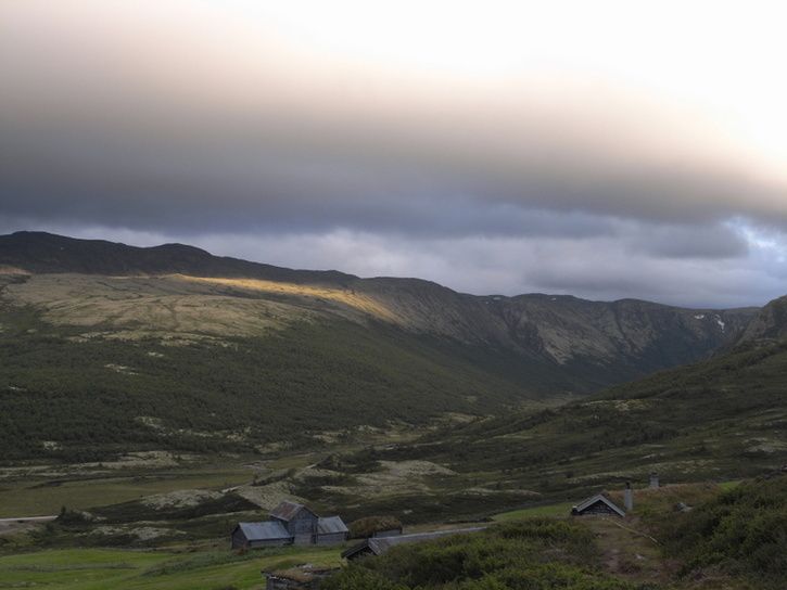 r0011577.jpg ht=544