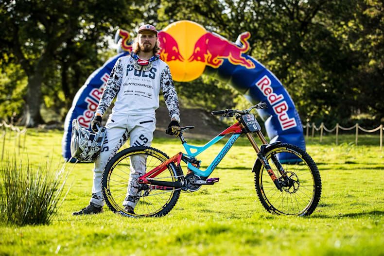 red-bull-hardline-bikes-brage-vestavik-mondraker-summom-pro.jpeg