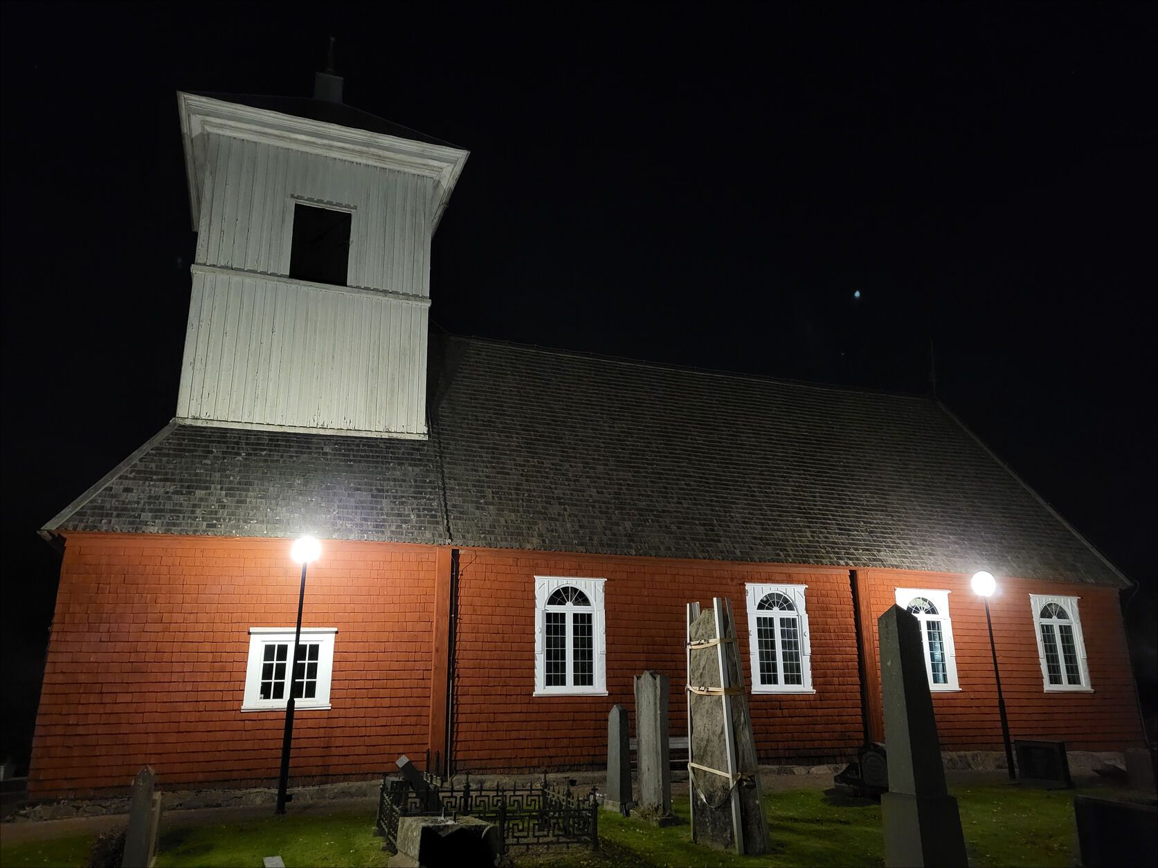 Roasjö kyrka.jpg