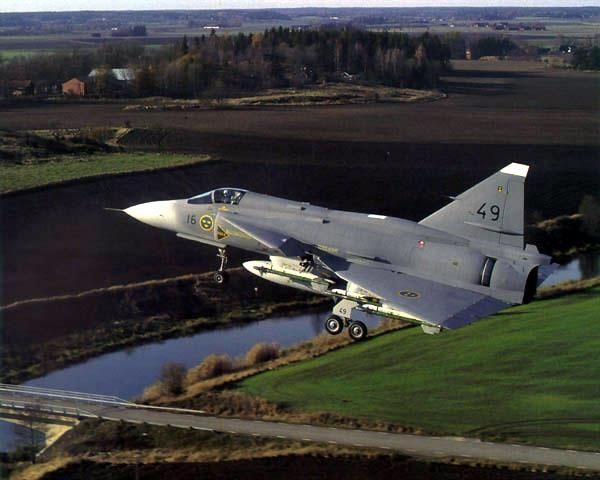 saab-jas37-viggen-01.jpg ht=480