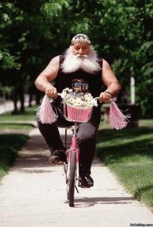 Santa_Pink_Bike.jpg ht=725