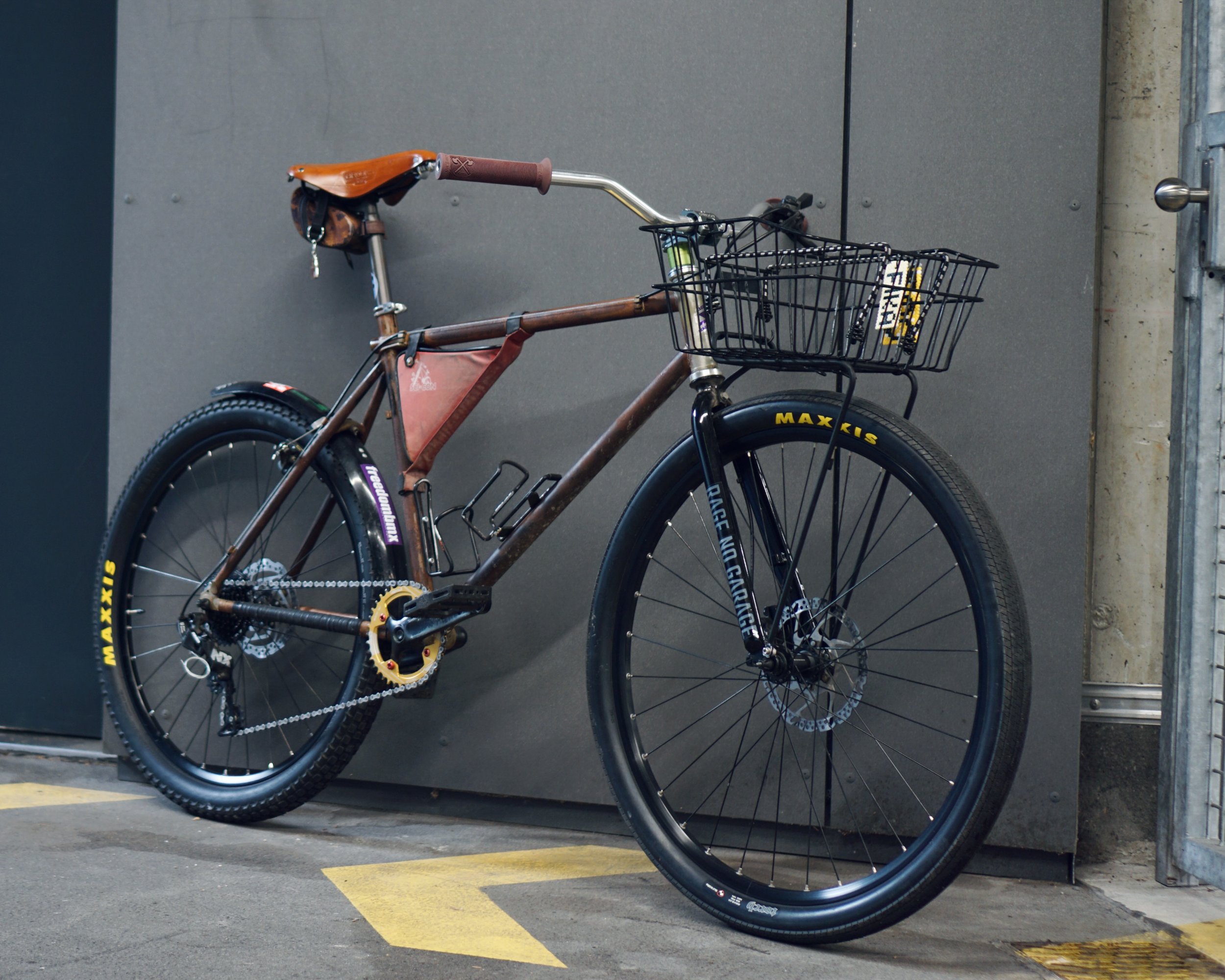 Saracen-Ratbike-RimDecalsDeletion - 1 (5).jpeg