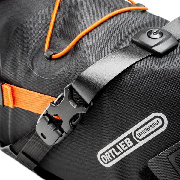 seat-pack-16_5l_f9902_detail-2.jpg