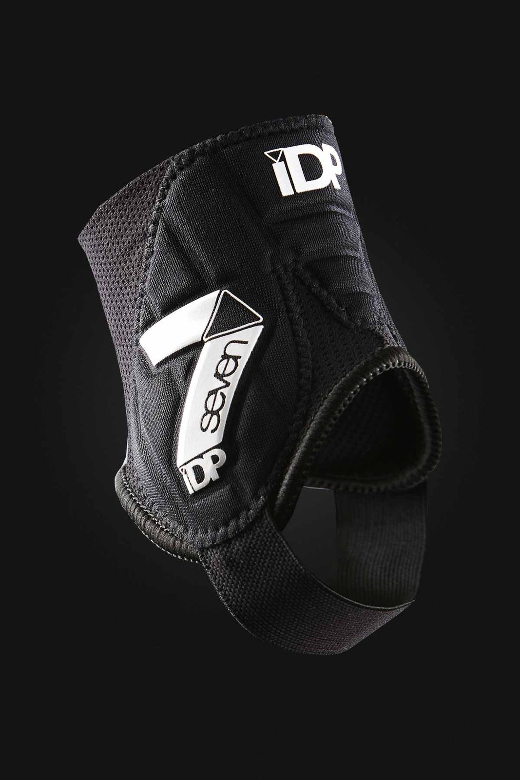 seven_control_ankle-f.jpg