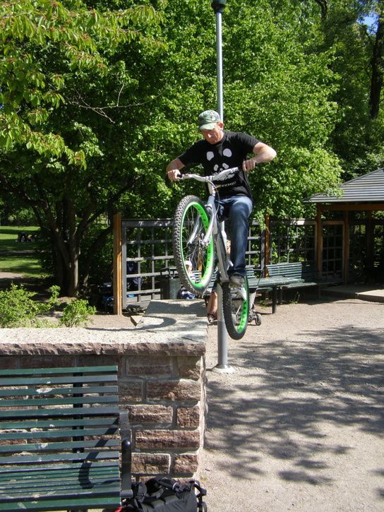 sisidehop.JPG ht=725