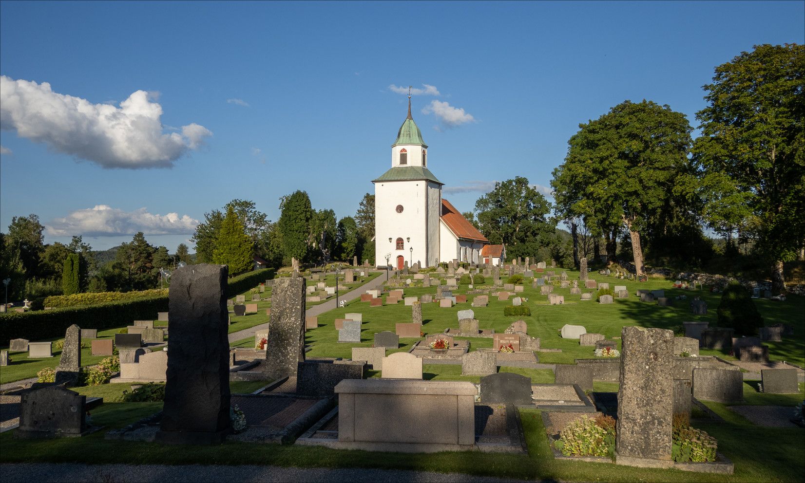 Skepplanda Kyrka.jpg