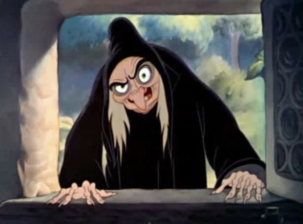 snow_white_queen_in_disguise1.jpg