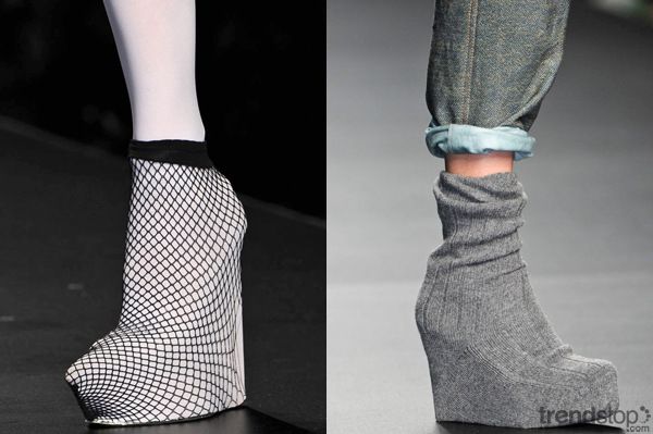 sock_over_shoe_.jpg