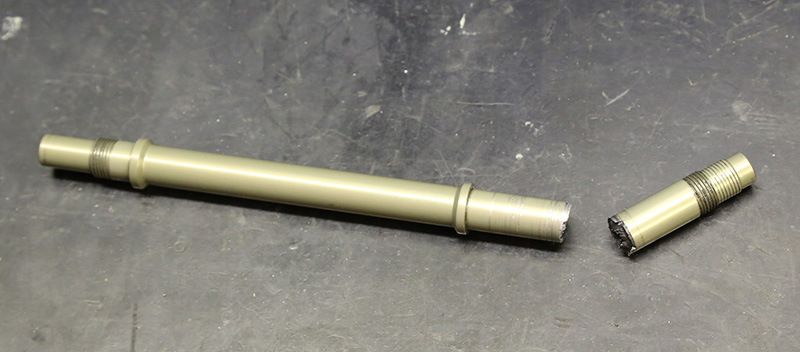 Specialized-fatboy-rear-hub-axle.jpg