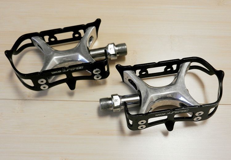 suntour-new-superbe-pedals-top.jpg