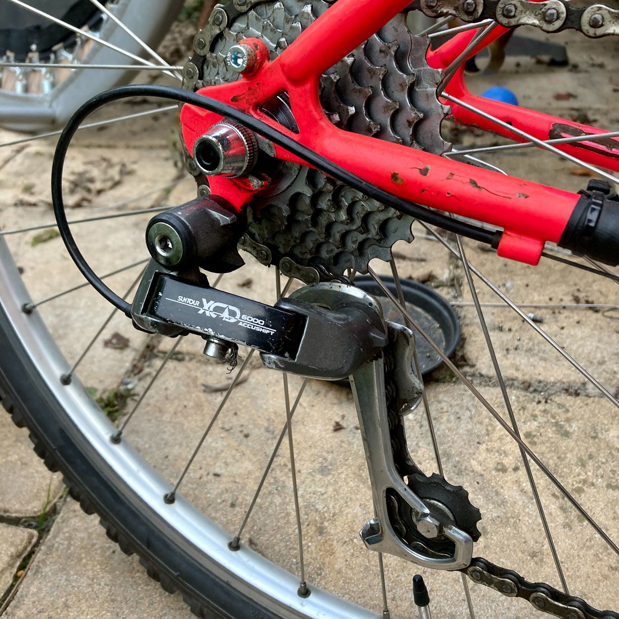 Suntour-XCD - 1 (1).jpeg