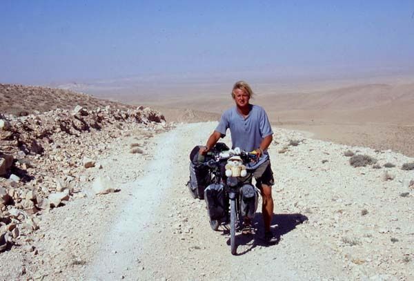 syr_2004_13.jpg ht=407