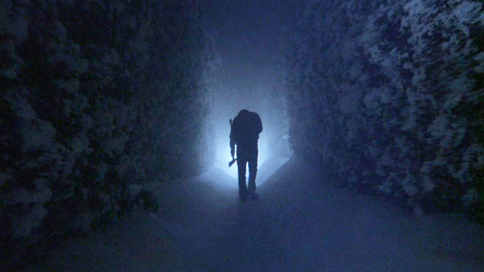 The-Shining-maze.jpg