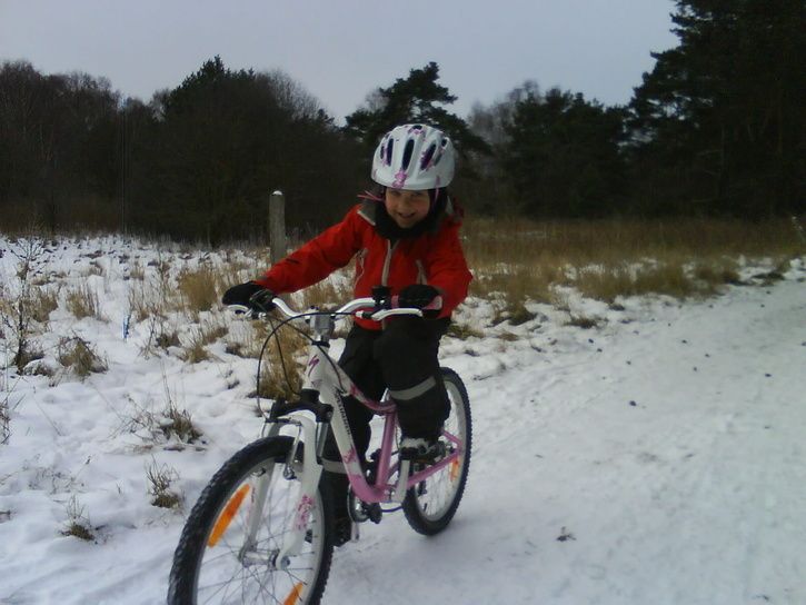 thea_cyklar.JPG ht=544