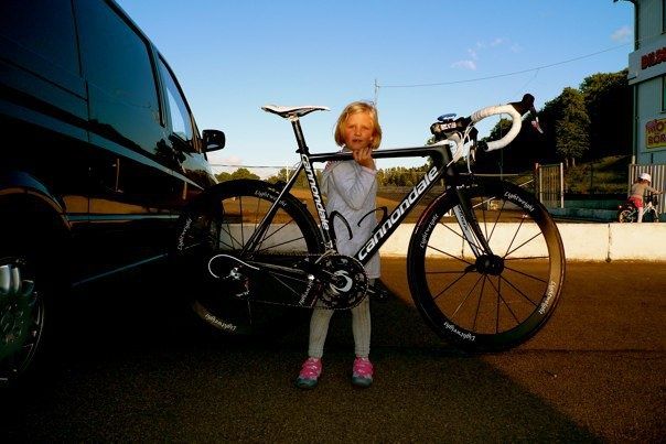 thea_mattias_cykel.jpg ht=403