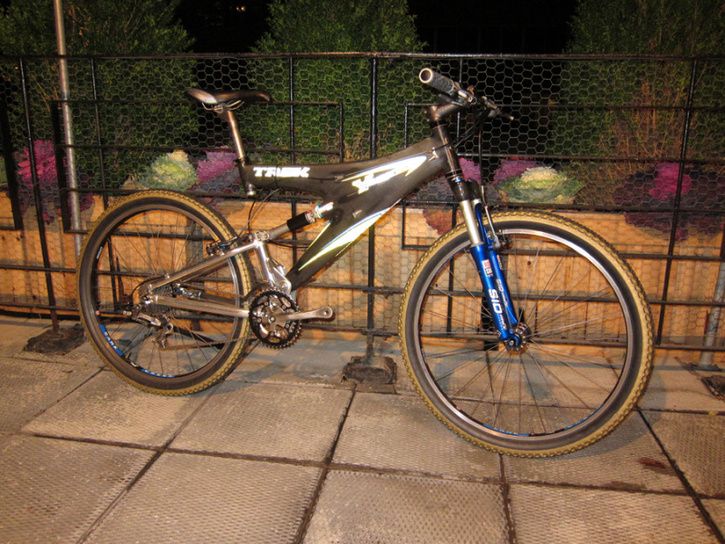 trekycarbon.jpg ht=544