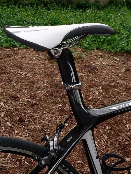 Trek_Madone_5.2_integrated_mast_detail.jpg ht=600