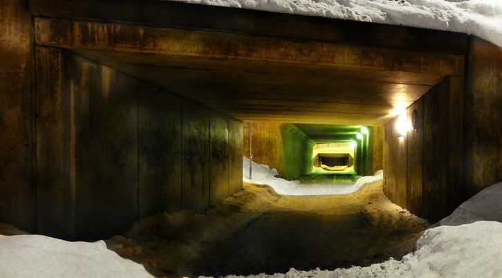 tunnel1.jpg
