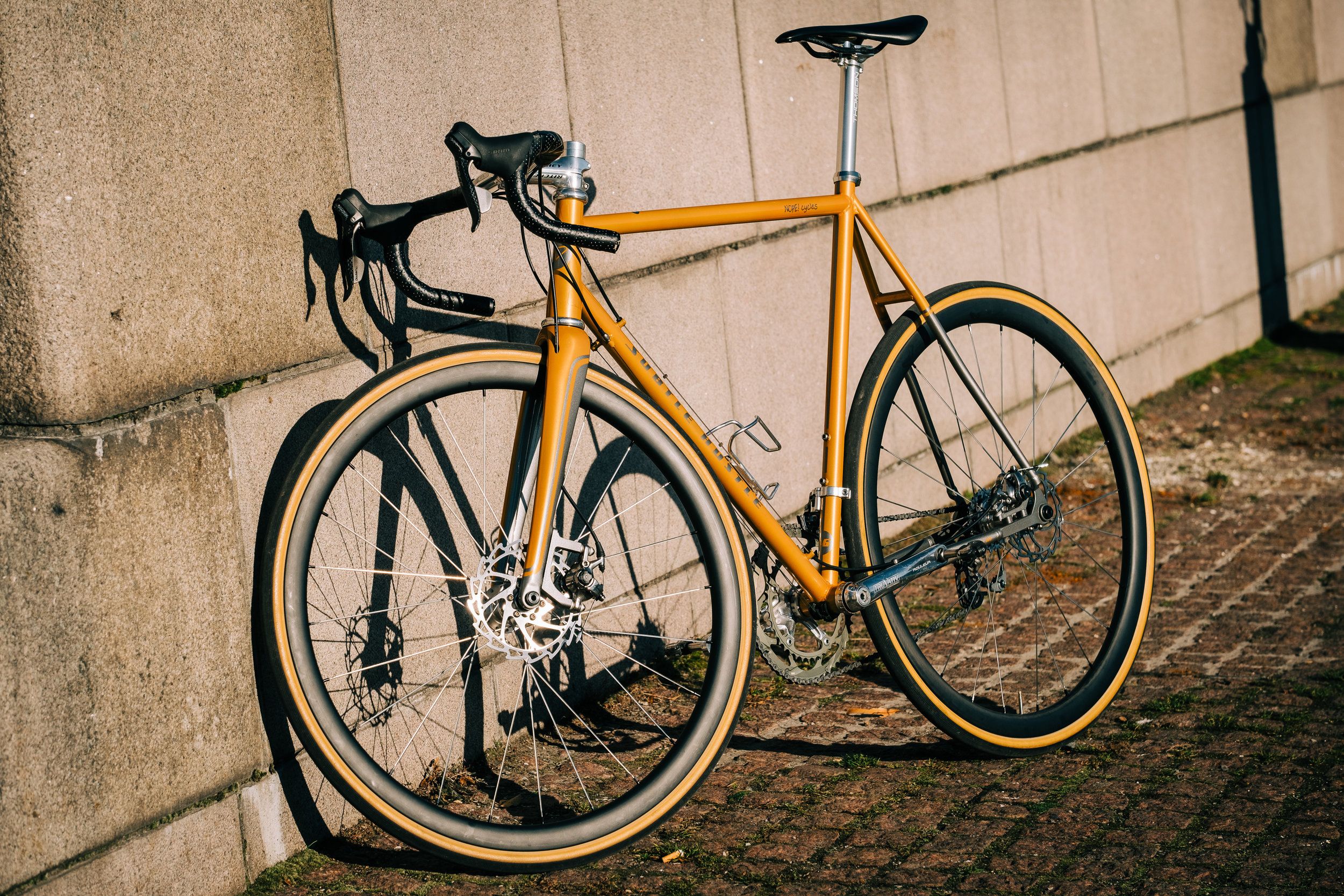 Vänster - framifrån.jpg